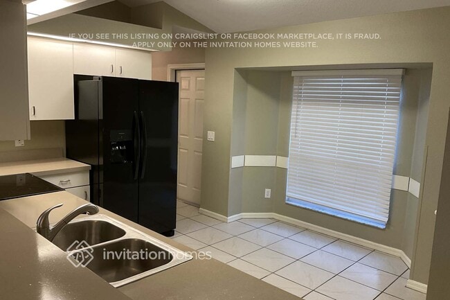 Photo - 2255 Dongola St