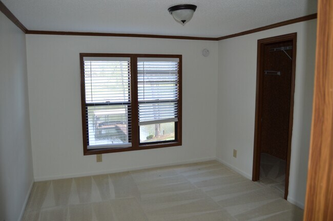 Photo - 125 Broadview Cir