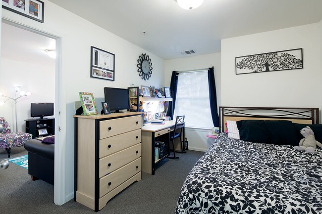 Photo - University Park Student Apartment