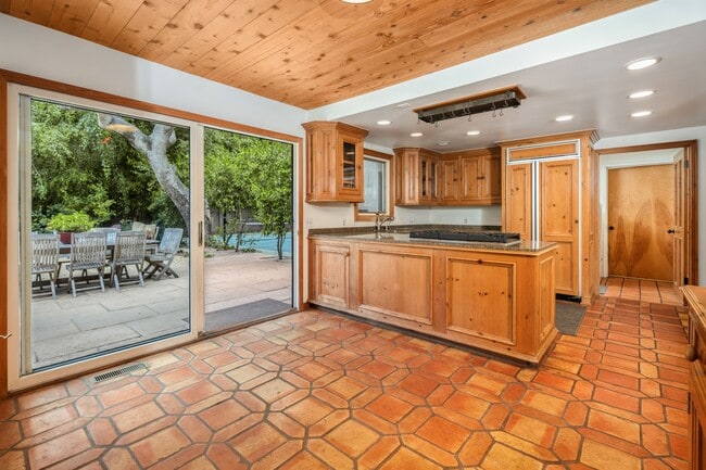 Photo - 1539 Miramar Ln