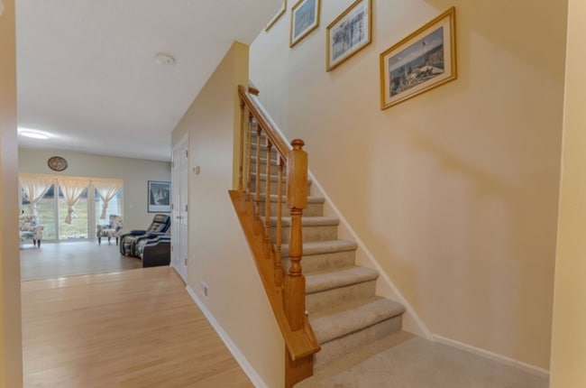 Photo - 403 Red Crest Ln