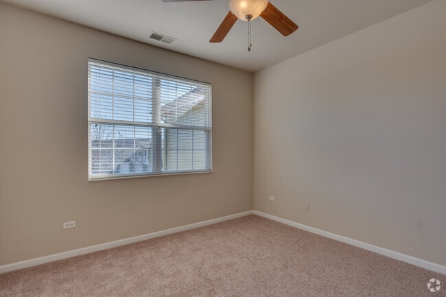 Glenmuir of Naperville Apartments