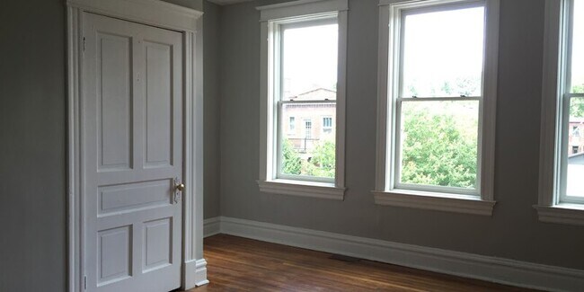 3612-14 Hartford - 3612-14 Hartford Condo