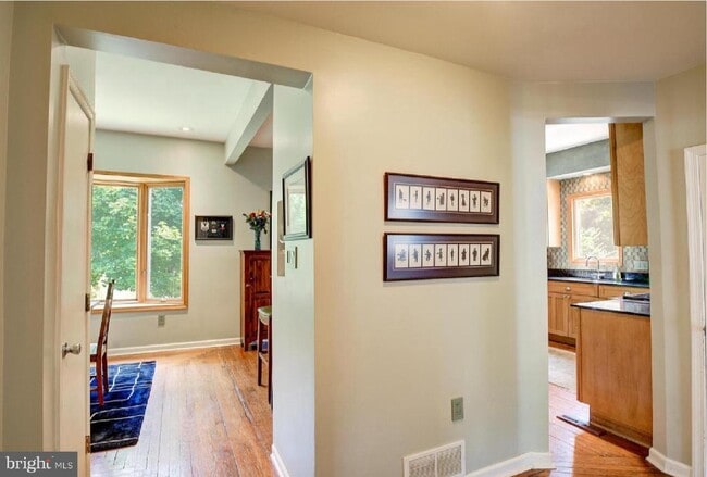 Photo - 105 Franklin Rd