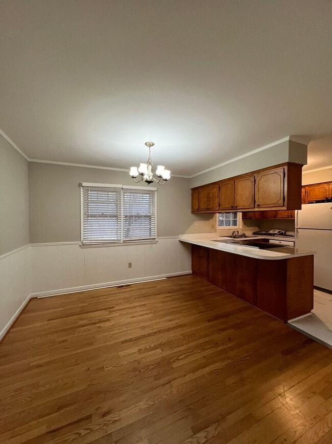 Photo - SWEET RAISED RAMBLER IN QUITE NEIGHBORHOOD