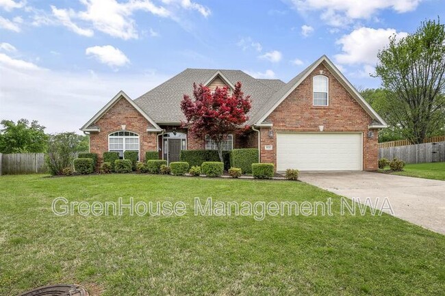 Building Photo - 815 Brookside Ct