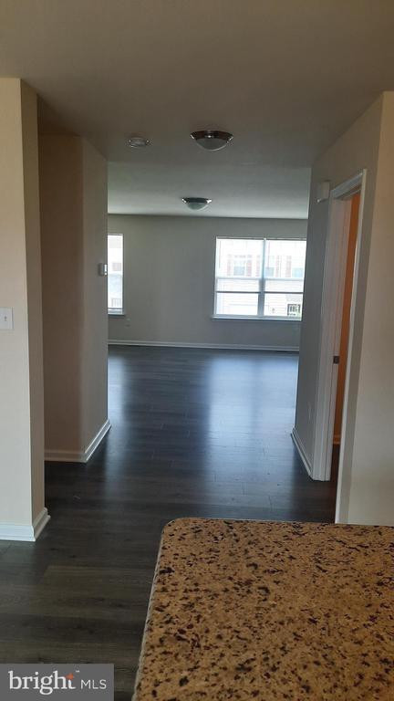 Photo - 823 Admiral's Quay Dr