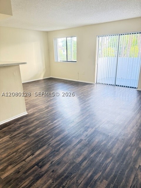 8307 Coral Lake Ln Unidad 8307