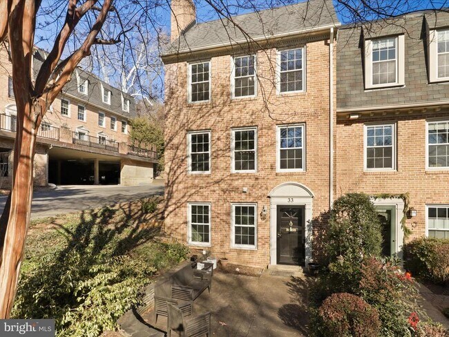 Photo - 33 W Del Ray Ave Townhome