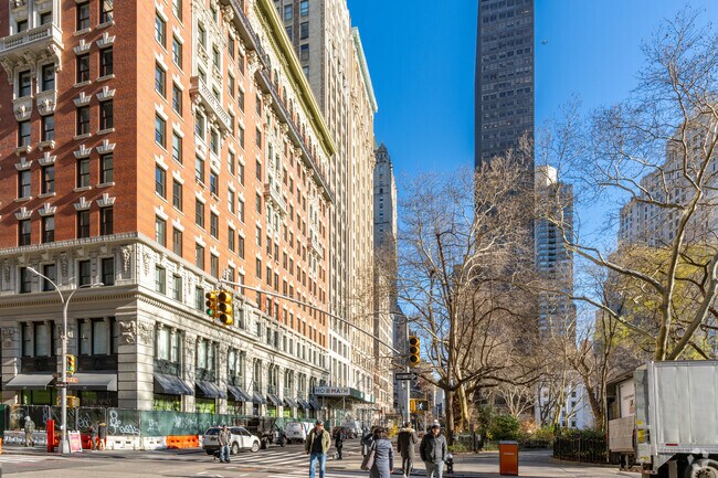 Photo - 15 E 26th St