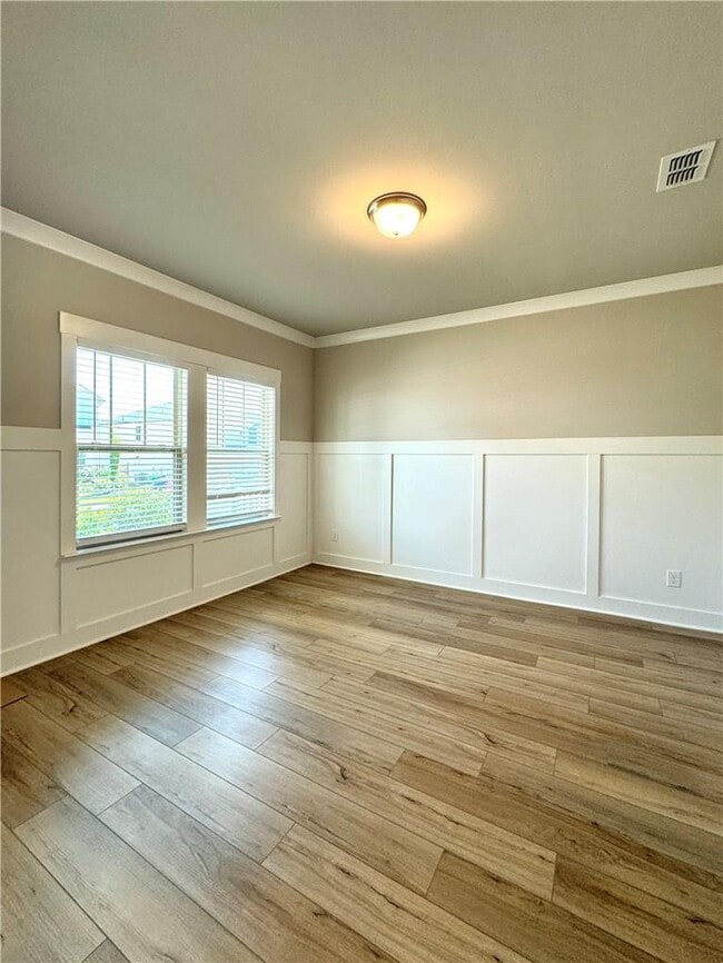 Photo - 534 Payne Rd