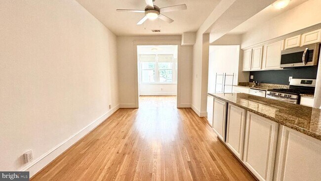 Photo - 9 Adams St NW