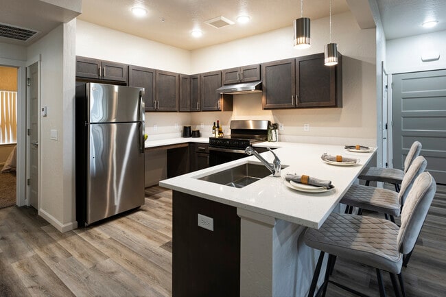 3BR, 2BA - 1356SF - Kitchen