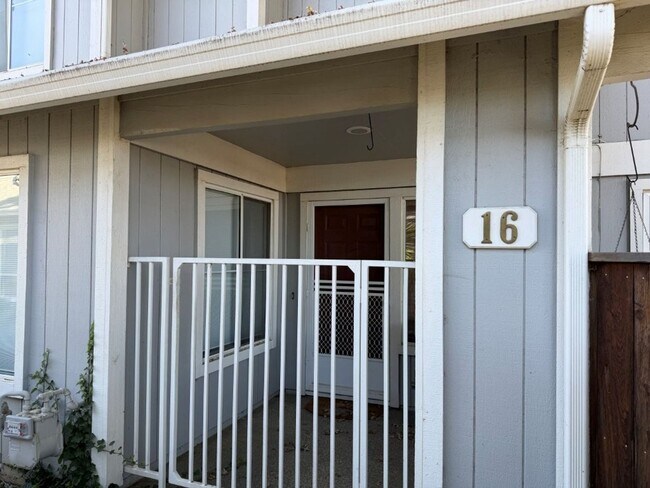 Photo - 315 N Cottonwood St