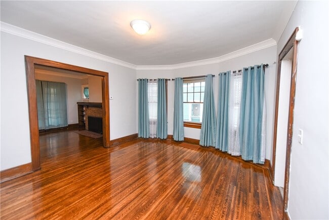 Photo - 200 Elmdorf Ave