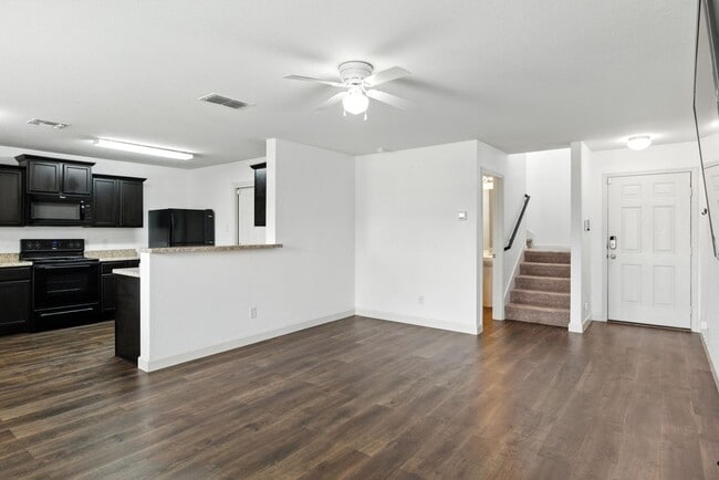 Photo - 6031 Southern Vis