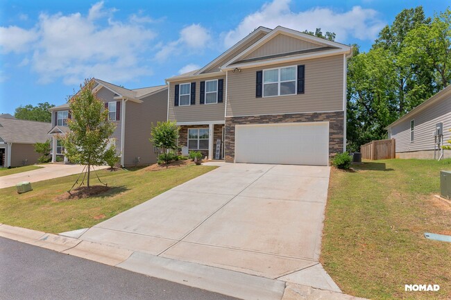 Photo - 208 Kernow Ln