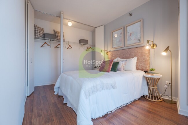 Photo - 502 N Kingsbury St