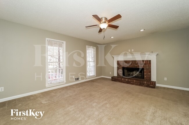 Photo - 128 Edgar Ct