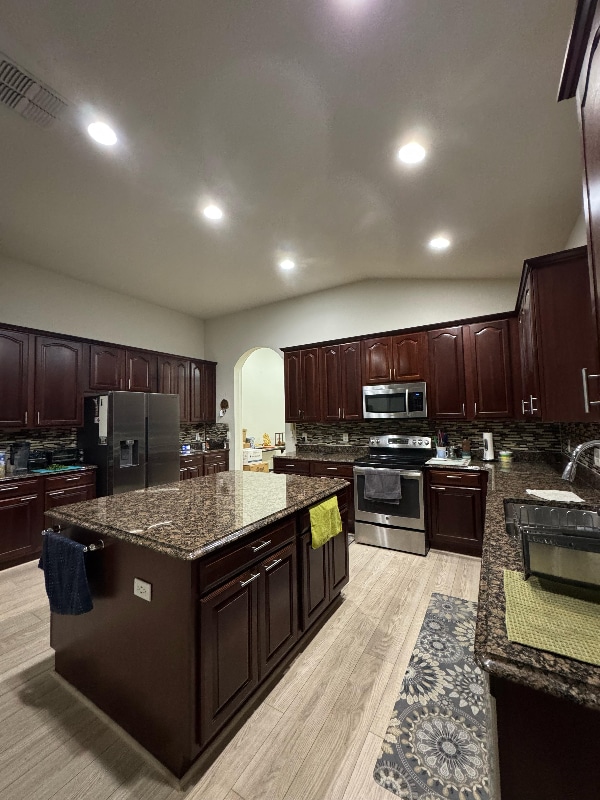 Photo - 1268 Toluke Point