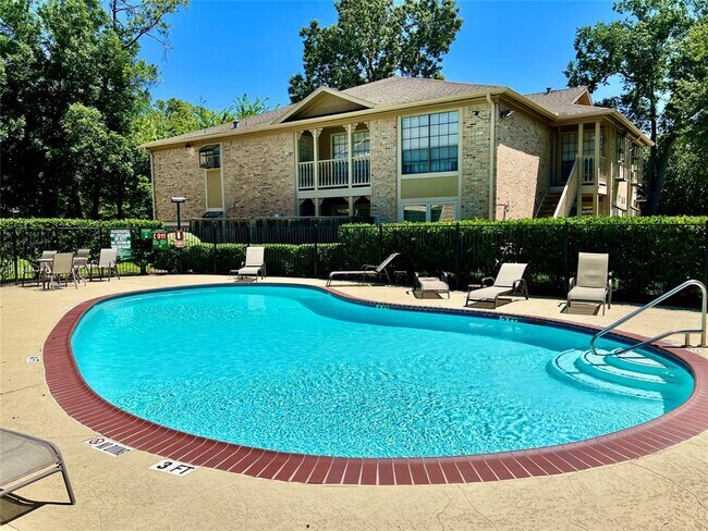 Photo - 1311 Antoine Dr Unidad 110