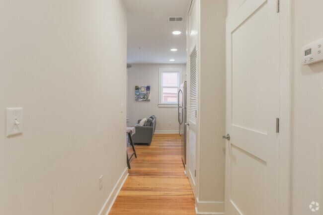 1BR,1BA,-700SF - The Lofts at 119