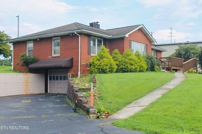 Photo - 112 McMahan Rd