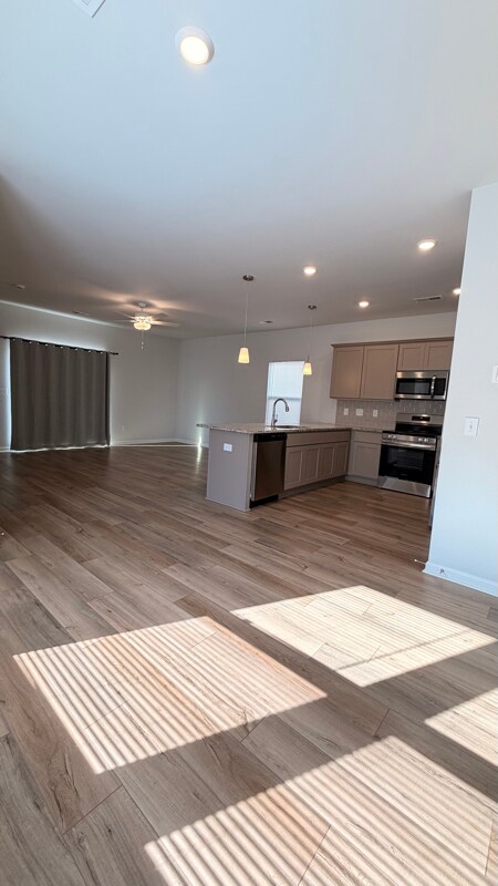 Photo - 1428 Donhill Dr