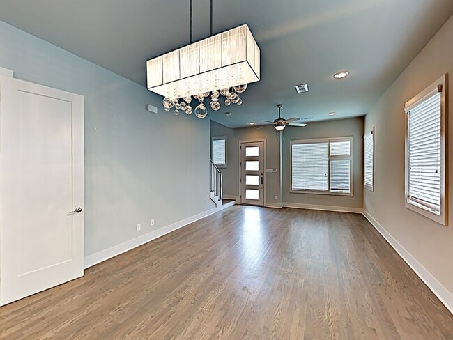 Photo - 326 Wimberly St