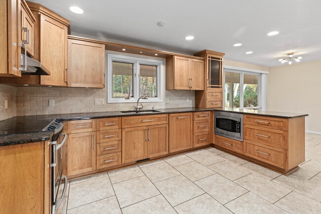 Photo - 4966 Whispering Pine Ln