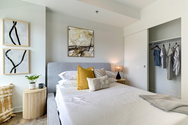 Photo - Story of Rideau & Chapel