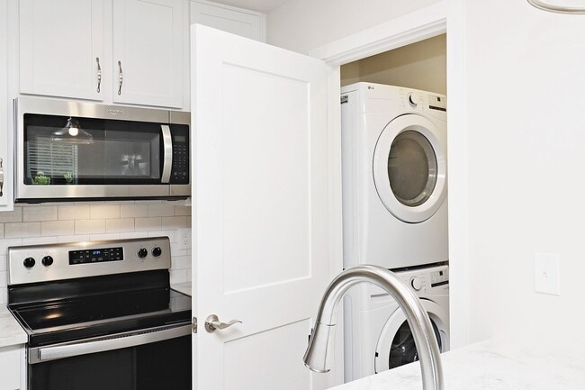 Photo - Spacious Dog-Friendly Belvedere Apartment