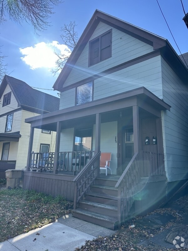 Building Photo - 118 S Blair St Rental