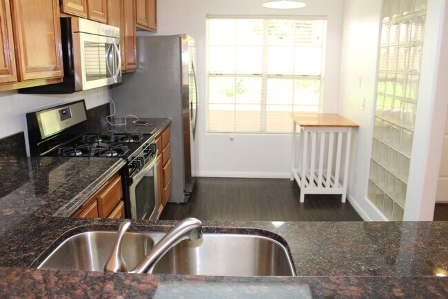 Photo - 415 Townsquare Ln Unit 127