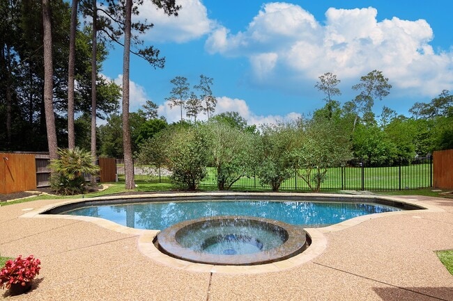 Photo - 138 Oriel Oaks Cir