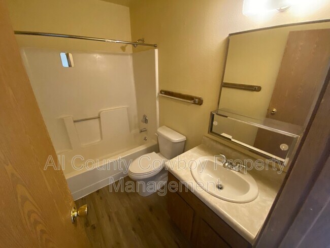 Photo - 3338 Joanna Brunner St Unidad Apt C1