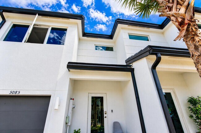 Photo - 5085 SW 37th St