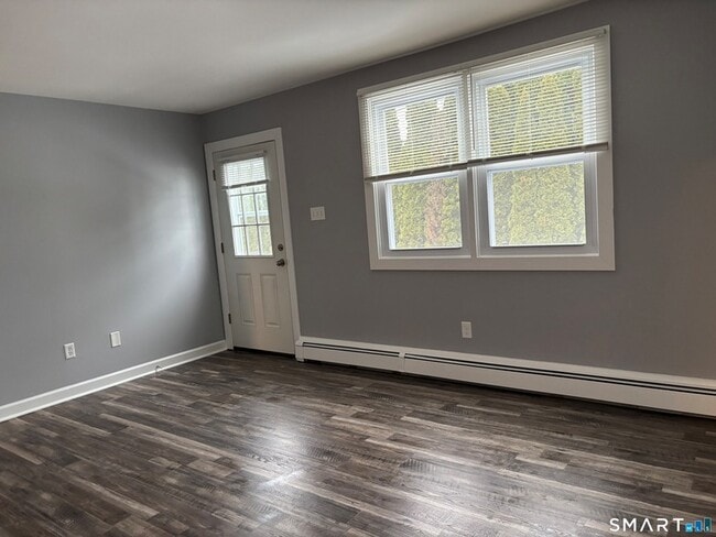 Photo - 142 Meridian St