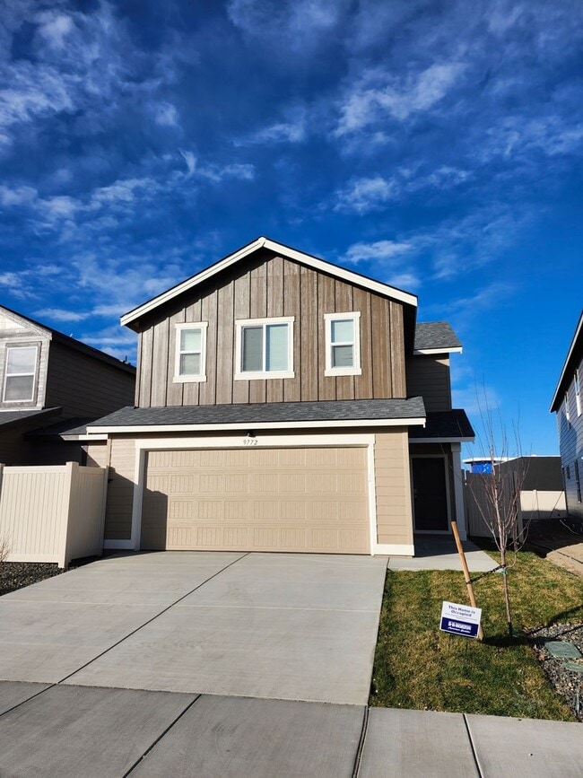 Building Photo - Beautiful & Brand New! 3 Bedroom, 2.5 Bath-Washer & Dryer Included!