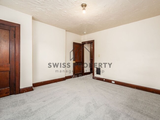 Photo - 2090 N 4th St