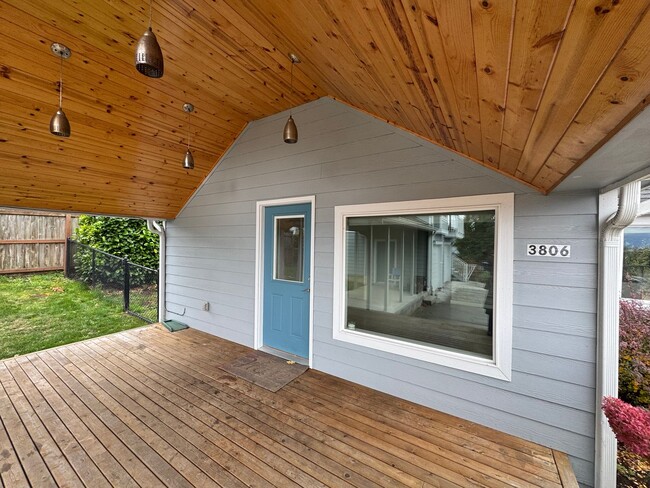 Photo - Jasmines Q Unidad 3806 Q Ave, Anacortes