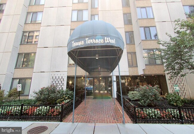 Building Photo - 1440 N Street NW Unit 1011 Rental