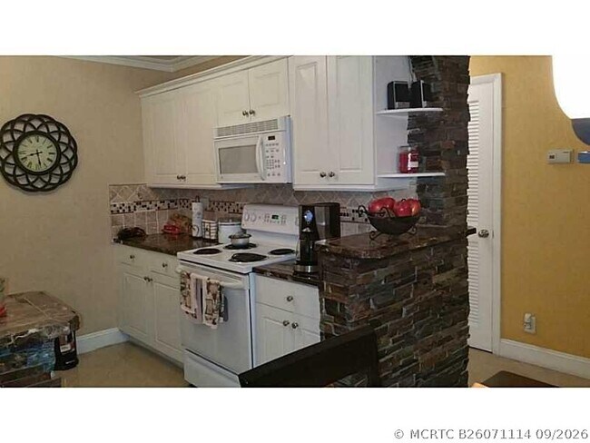 Photo - 760 SE 2nd Ave