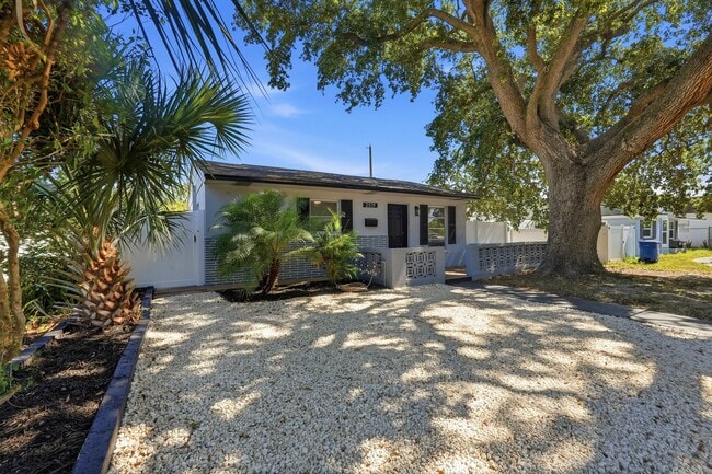Photo - 2519 39th Ave N