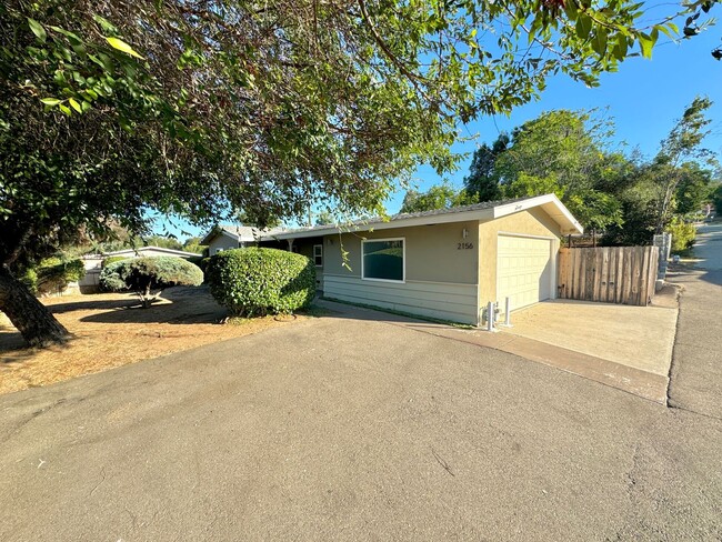 Building Photo - Great 3B/2BA House in San Marcos!