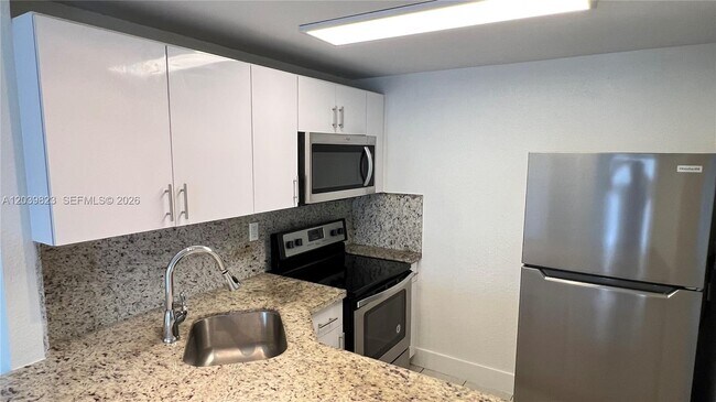 Photo - 4550 NW 9th St Unit 817E