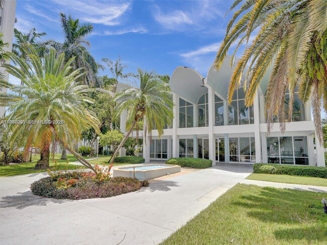 Building Photo - 488 NW 165th St Unit B-408