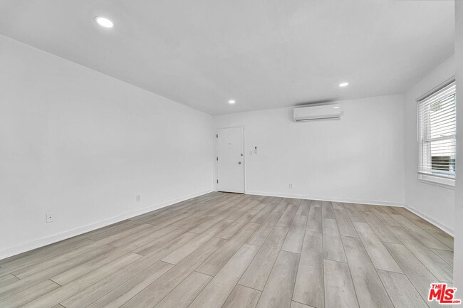 Photo - 926 N Spaulding Ave Unidad 4