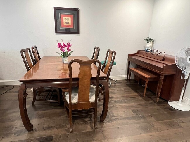 Photo - 870 Fremont St