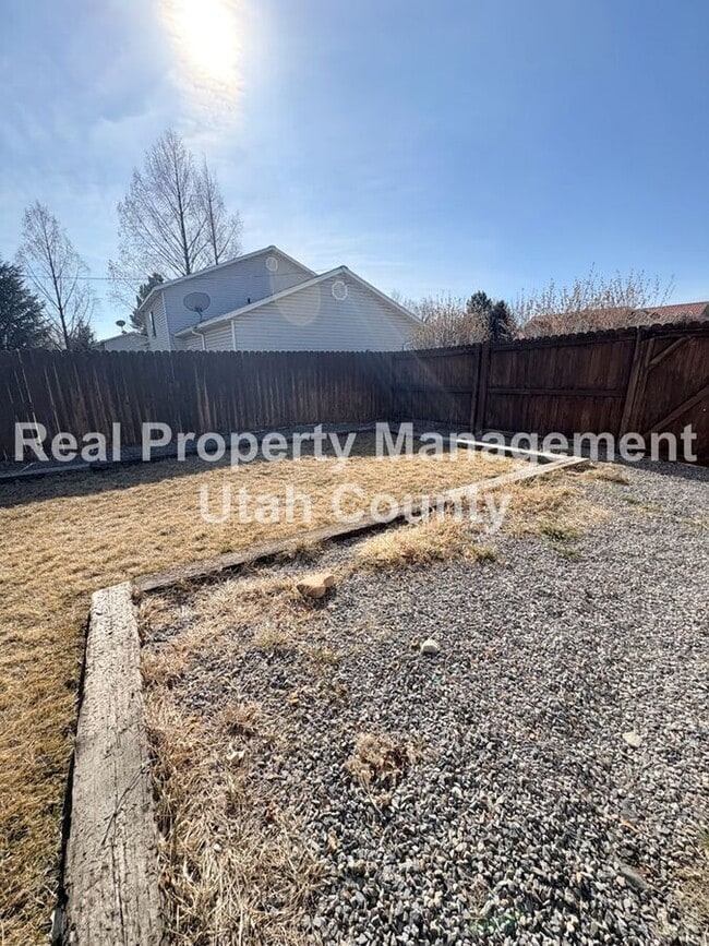 Photo - 614 N 550 E St